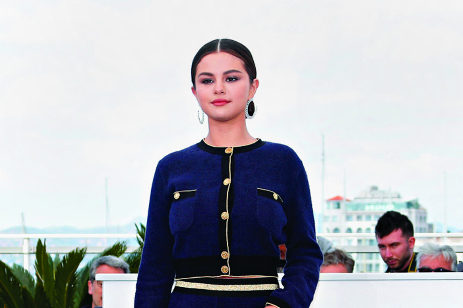 Selena Gomez foi vestida pela casa Chanel 