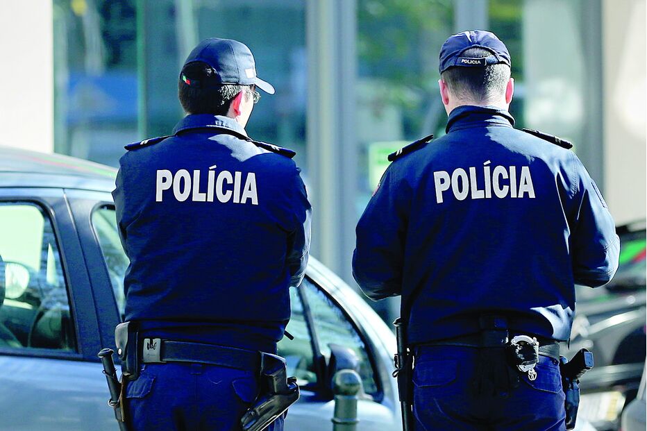 Patrulha da PSP agredida em Setúbal procurava provas sobre o furto de uma moto. Um polícia sofreu fratura da mão 