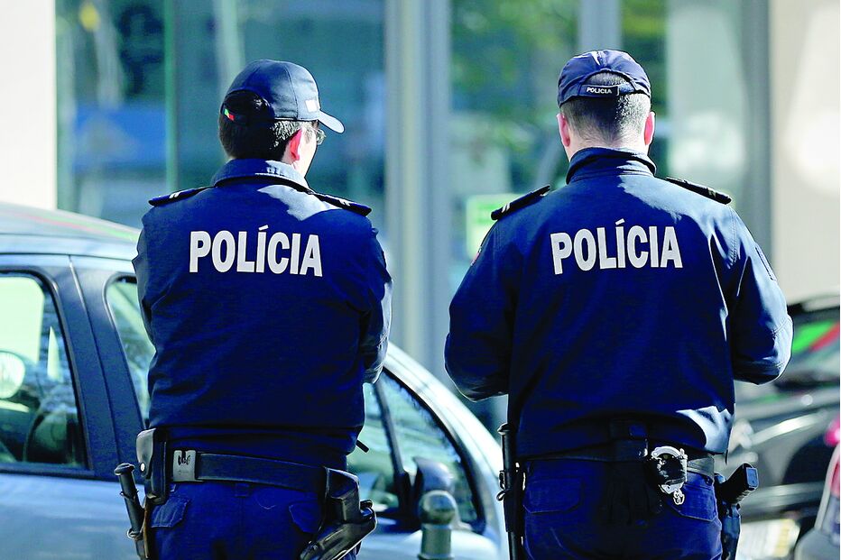 Patrulha da PSP agredida em Setúbal procurava provas sobre o furto de uma moto. Um polícia sofreu fratura da mão 