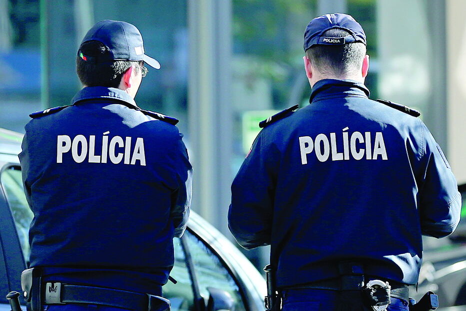 Patrulha da PSP agredida em Setúbal procurava provas sobre o furto de uma moto. Um polícia sofreu fratura da mão 