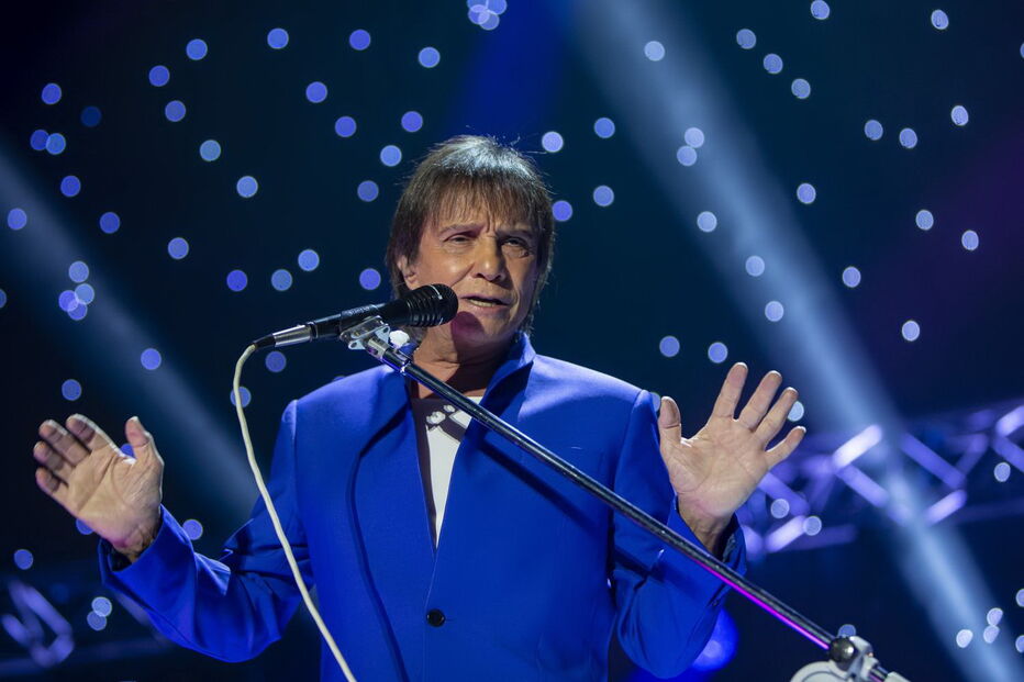 Roberto Carlos emociona fãs em Lisboa