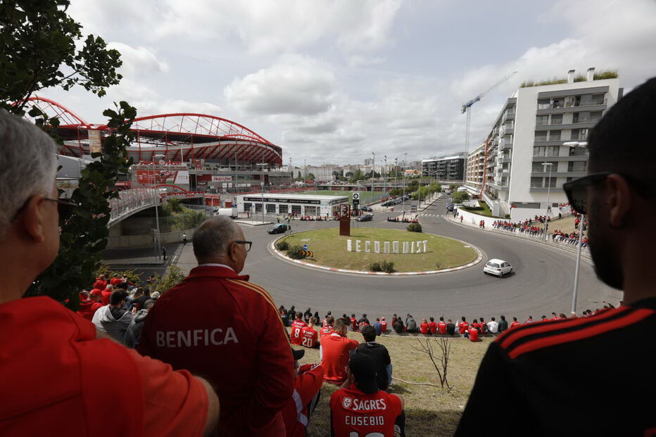 Adeptos fazem a festa antes do jogo entre Benfica e Santa Clara