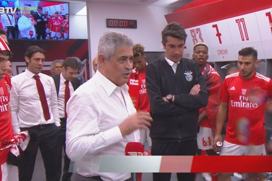 Vieira comunica ao plantel do Benfica que duplicou o prémio e os jogadores entram em loucura