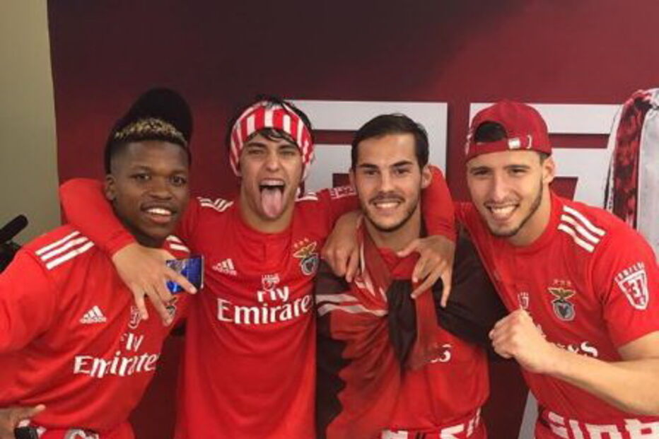 João Félix faz a festa