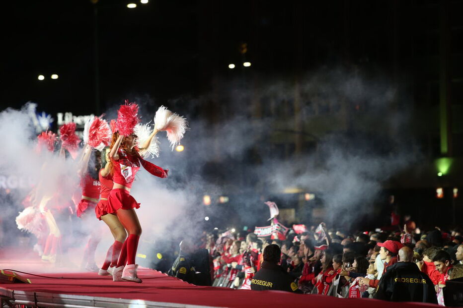Adeptos comemoram título benfiquista em Lisboa