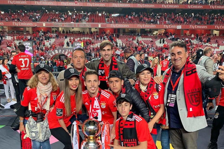 Família e amigos de Grimaldo na festa da 