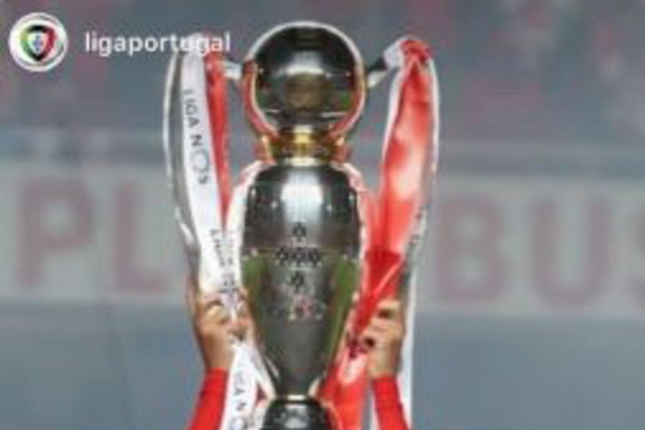 João Félix faz a festa 