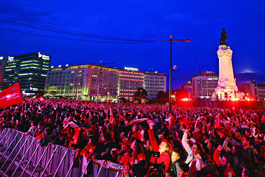 Benfica soma 37º título de campeão nacional. Marquês de Pombal com lotação esgotada