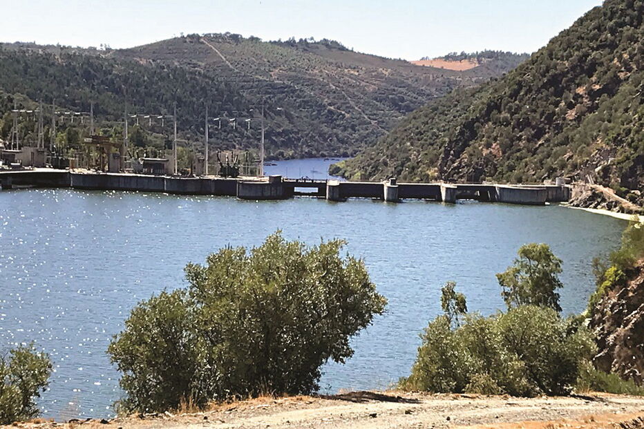 Preservação da natureza colocada em risco com a adoção de projetos que visam canalização da água para a agricultura