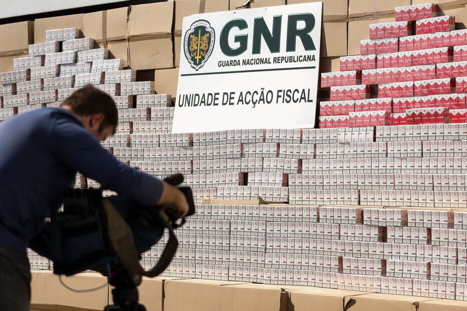 GNR apreende quase dois milhões de cigarros em Montalegre