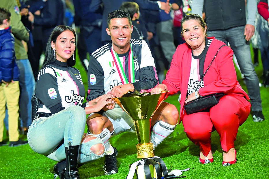 Gio e Dolores Aveiro unidas por amor