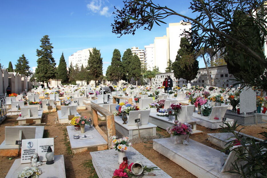 Cemitério