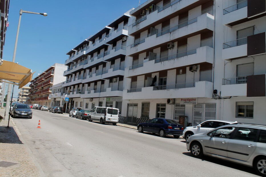 Homem morre após queda de 3º andar em Olhão