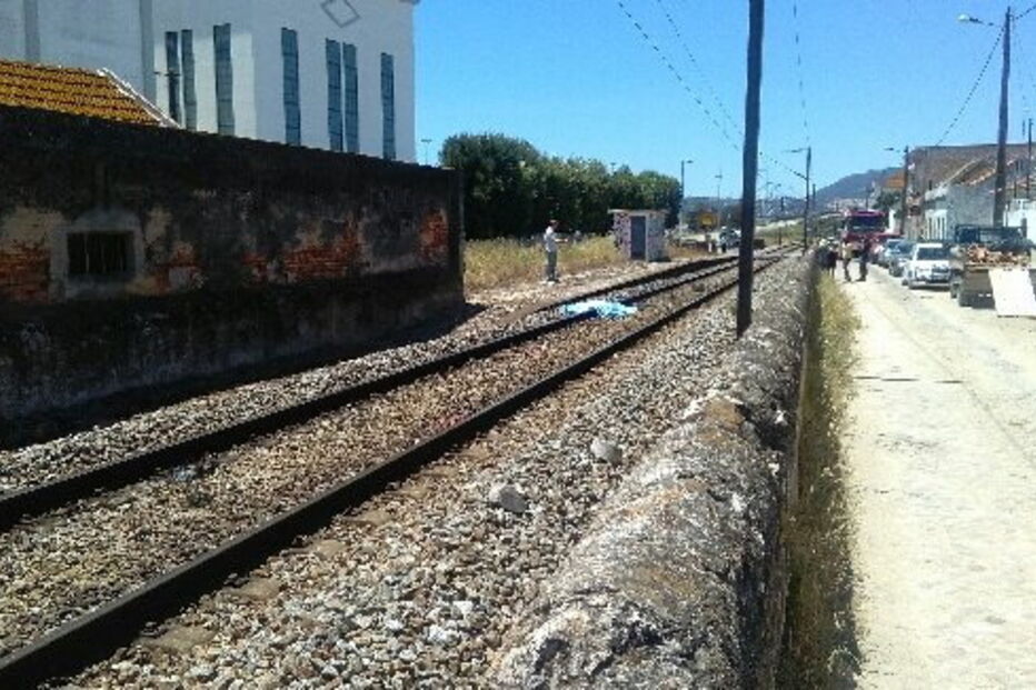 Atropelamento fatal por comboio em Setúbal
