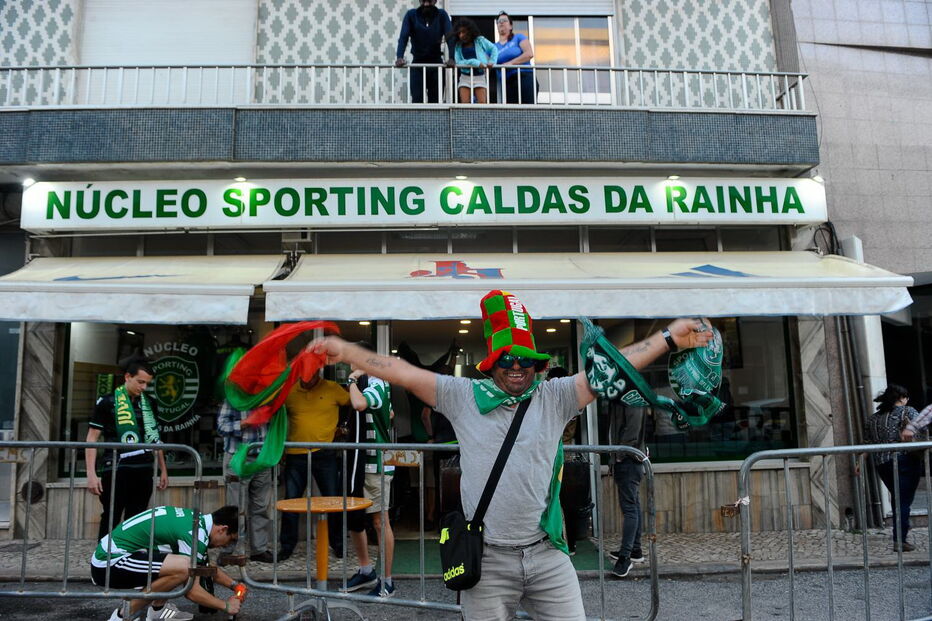 Adeptos do Sporting celebram vitória sofrida da Taça de Portugal 