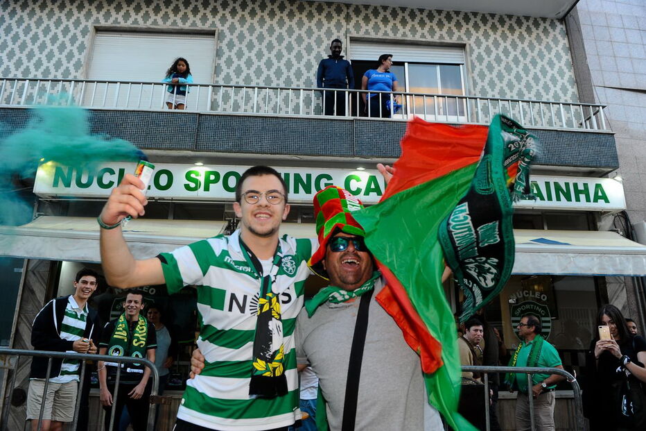 Adeptos do Sporting celebram vitória sofrida da Taça de Portugal 