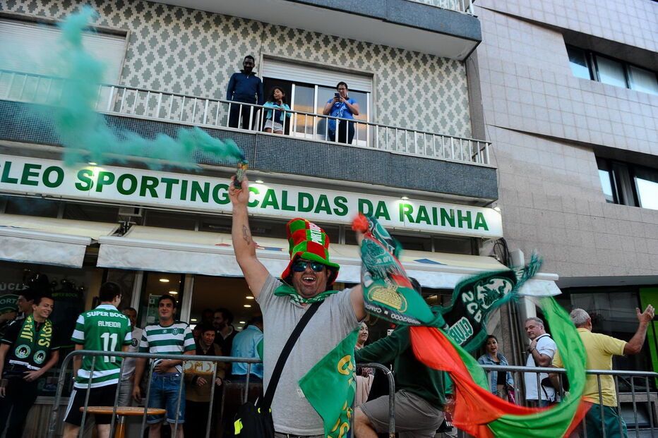 Adeptos do Sporting celebram vitória sofrida da Taça de Portugal 