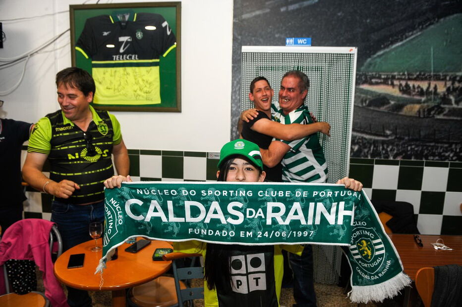 Adeptos do Sporting celebram vitória sofrida da Taça de Portugal 