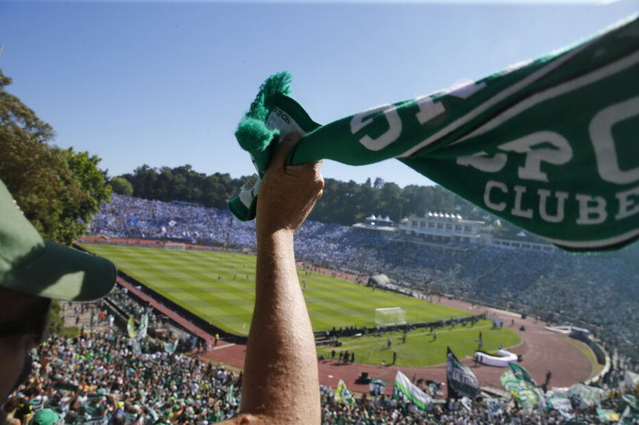 Adeptos do Sporting celebram vitória sofrida da Taça de Portugal 