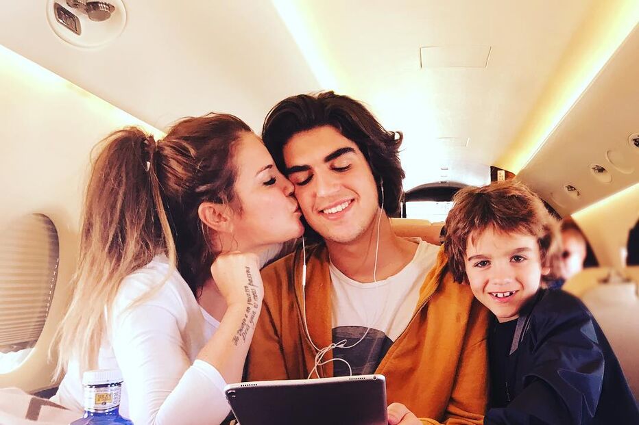 Katia Aveiro com os filhos
