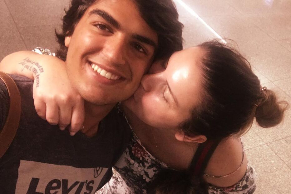 Katia Aveiro com os filhos