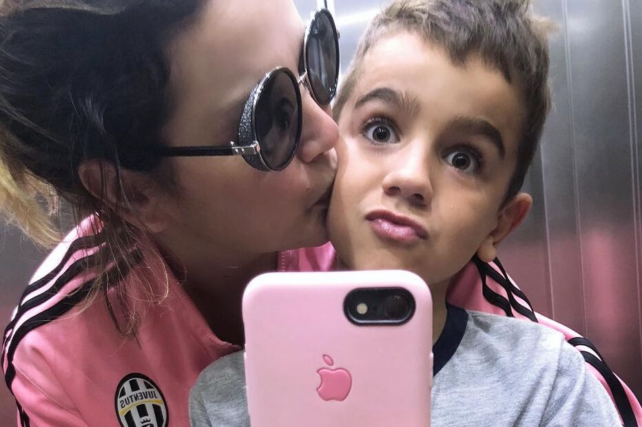 Katia Aveiro com os filhos