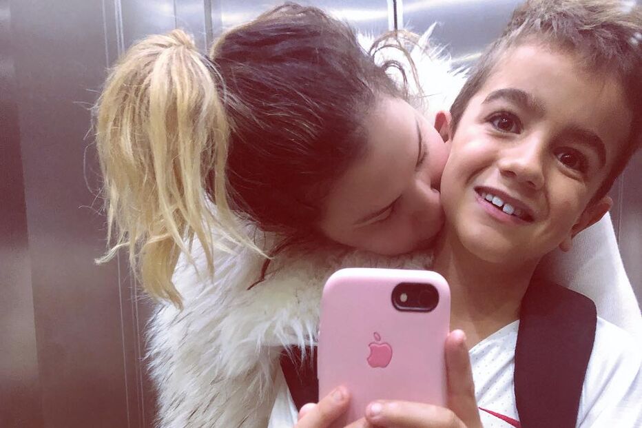 Katia Aveiro com os filhos