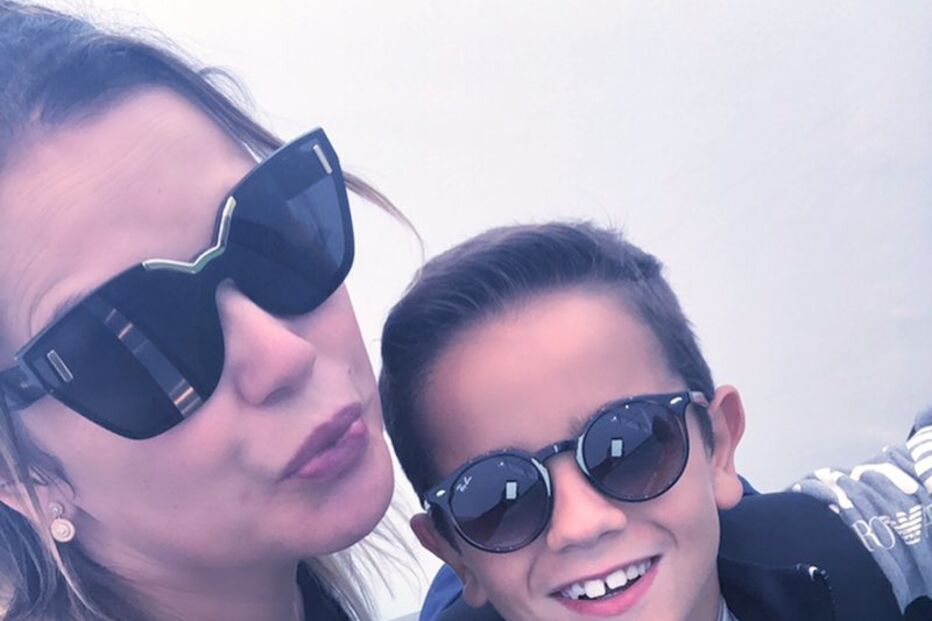 Katia Aveiro com os filhos