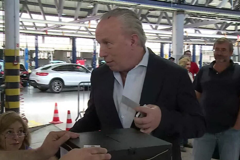 Santana Lopes a votar