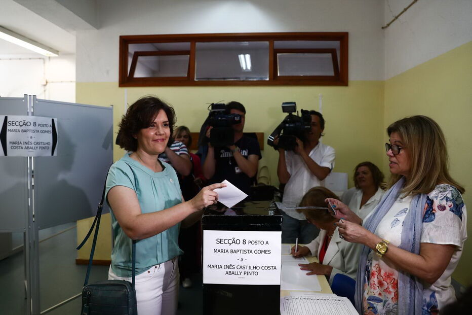 Assunção Cristas votou em Miraflores