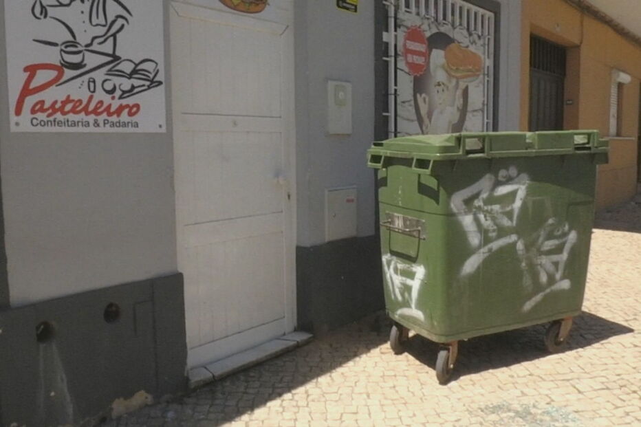 Câmaras captam assalto de 30 segundos a pastelaria em Setúbal