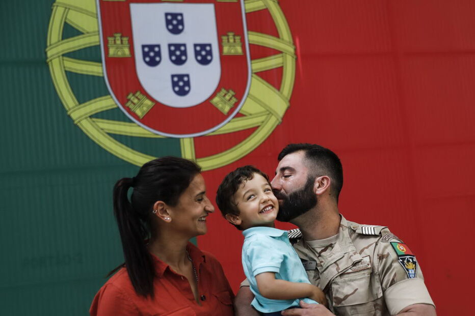 Militares portugueses regressam a casa depois de seis meses no Afeganistão