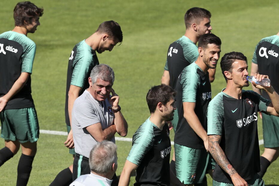 Jogadores durante o treino para a Liga das Nações da UEFA 2018/2019