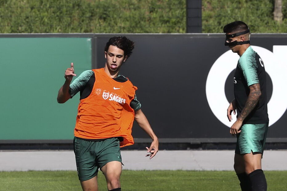 Jogadores durante o treino para a Liga das Nações da UEFA 2018/2019