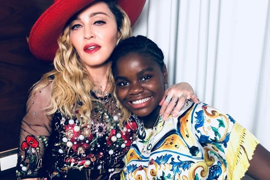 Madonna e a filha Mercy.jpg