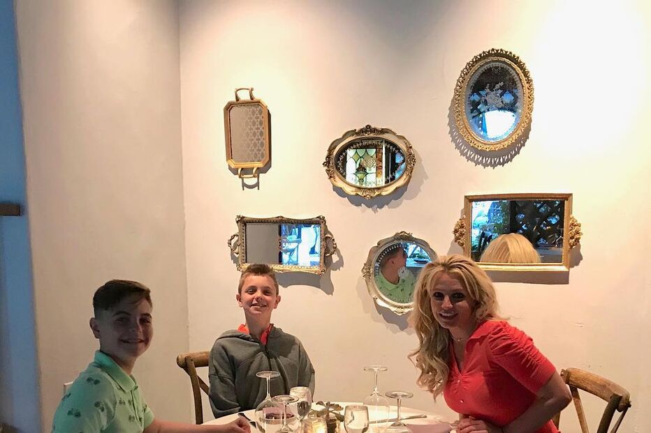 Britney Spears com os filhos, Sean e Jayden James 