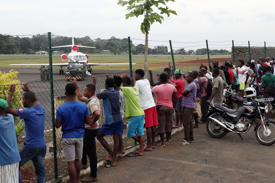 Avaria em avião onde Marcelo viajou para a Ilha do Príncipe