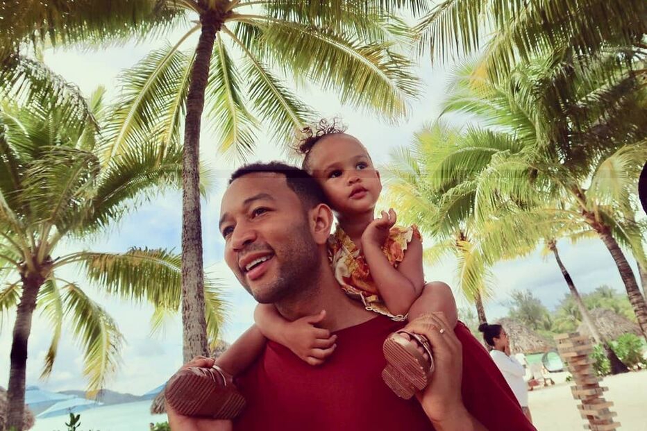 O cantor com a filha