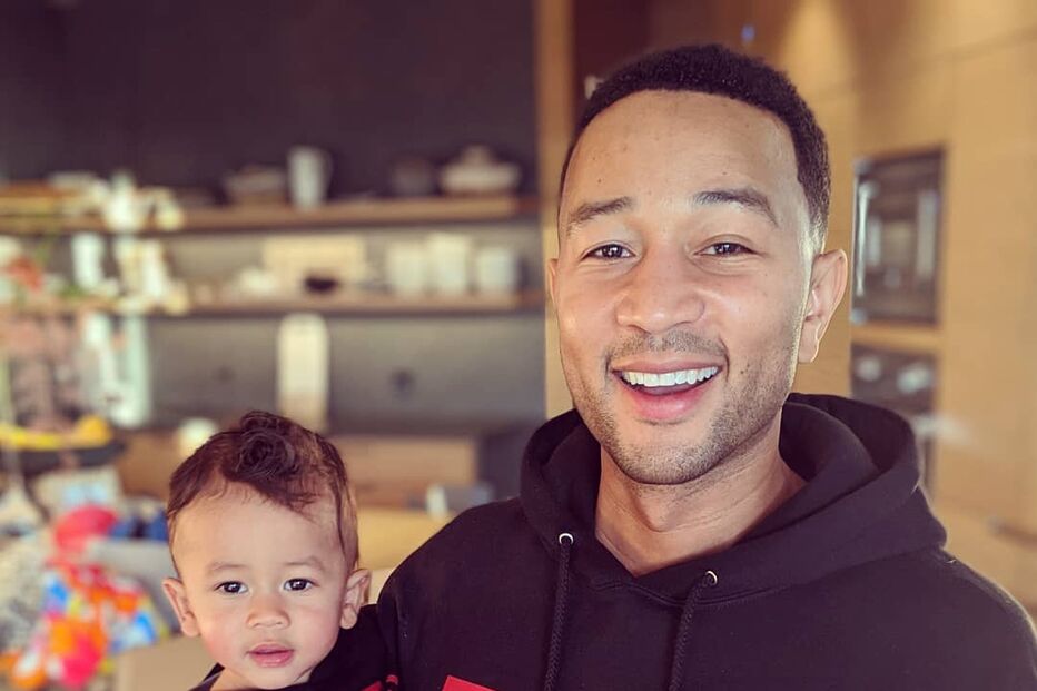 John Legend com Miles