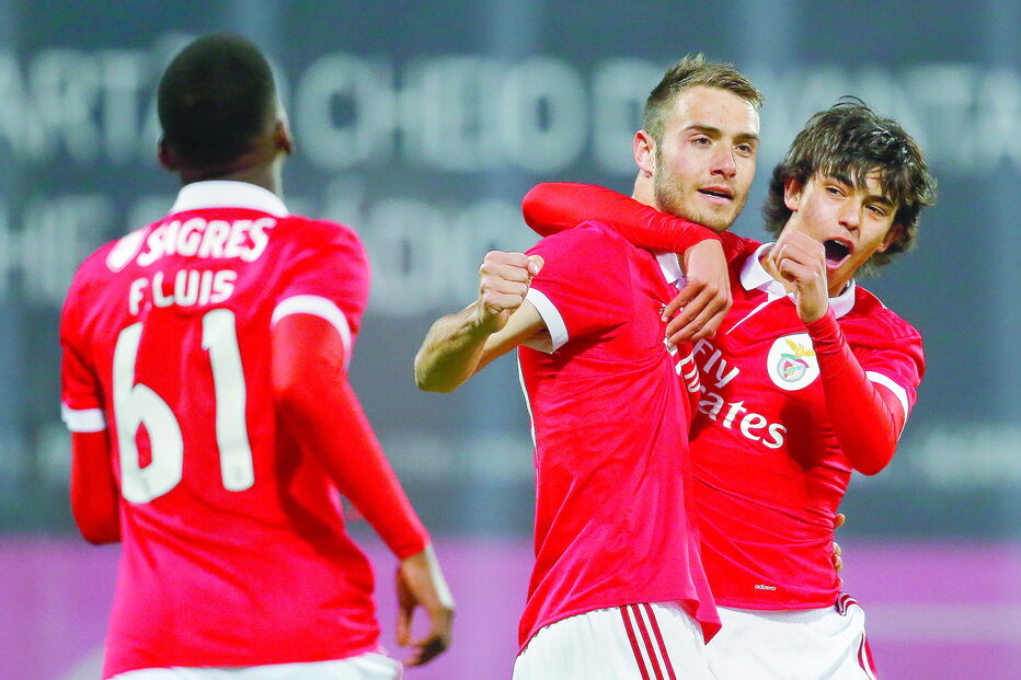 João Félix (à direita), Florentino e Ferro são jogadores com os quais o presidente do Benfica conta para chegar a fases adiantadas da Champions