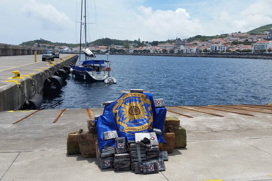 PJ apanha veleiro com 600 quilos de ‘coca’ nos Açores