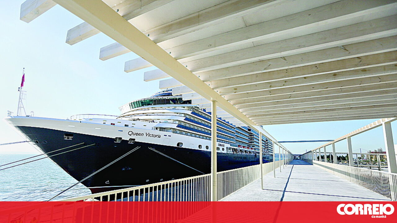 Luxury Cruise Ship in Lisbon Sees 1kg of Cocaine Seized in Bathroom Raid
