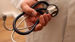 Cerca de 100 médicos internos assinaram carta enviada à ministra da Saúde 