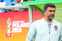 Hélio Sousa eliminado antes de rumar ao Bahrain, onde vai ser selecionador  