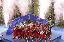 Liverpool recebe troféu da Liga dos Campiões após vencer Tottenham