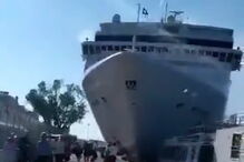 Navio de Cruzeiro da MSC descontrolado derruba embarcação e vai contra cais de Veneza
