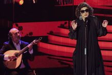 Leandro imita Amália em 'A Tua Cara Não Me é Estranha'