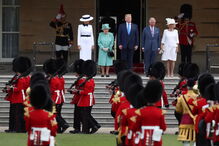 Donald Trump e Melania recebidos em Buckingham