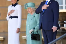 Donald Trump e Melania recebidos em Buckingham