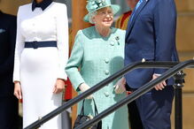 Donald Trump e Melania recebidos em Buckingham